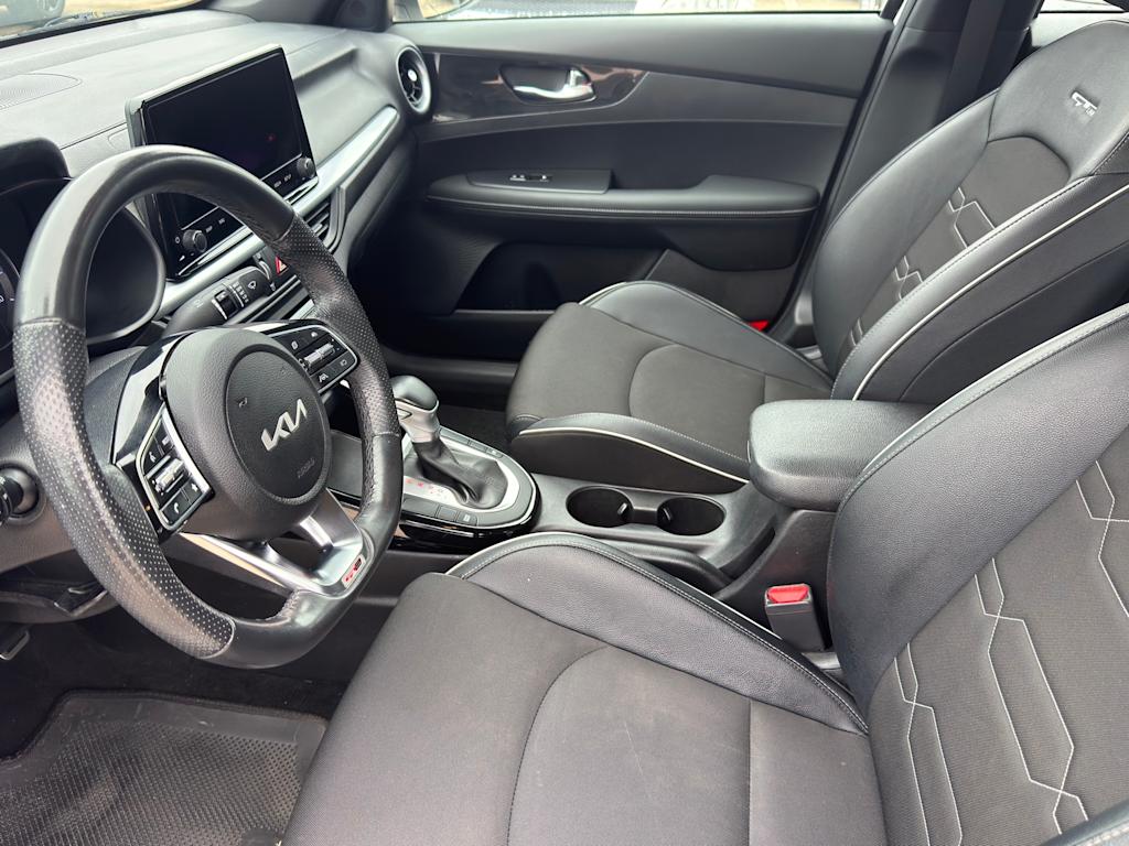 Thumbnail: 2023 Kia Forte - 10