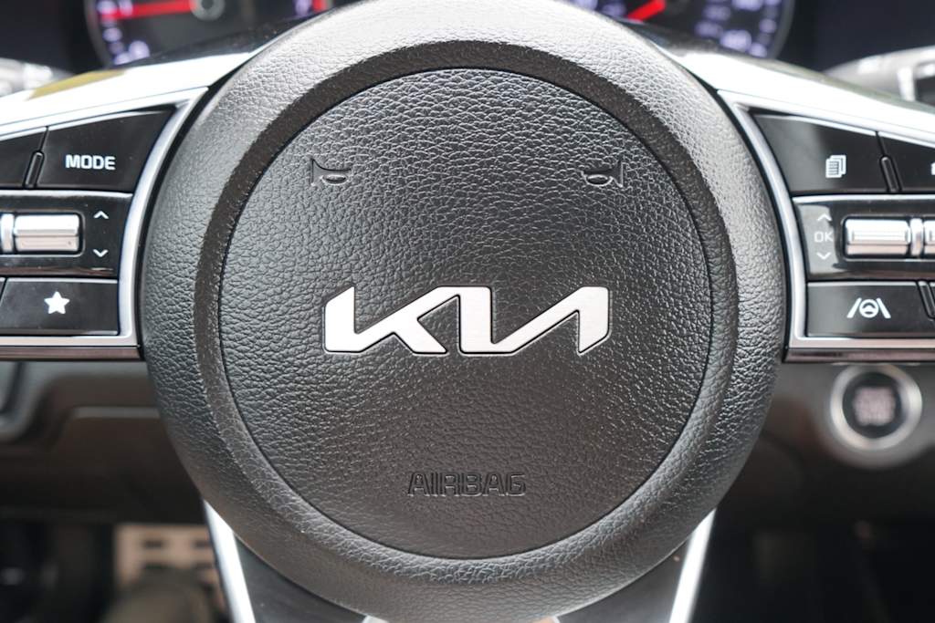 Thumbnail: 2023 Kia Forte - 18