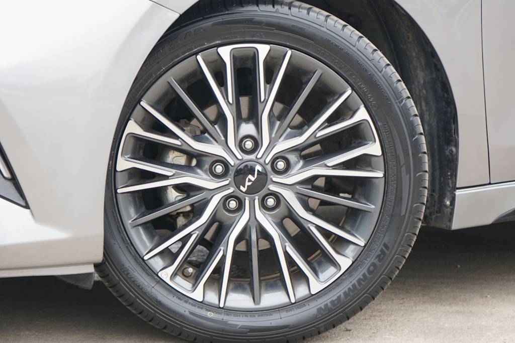 Thumbnail: 2023 Kia Forte - 5