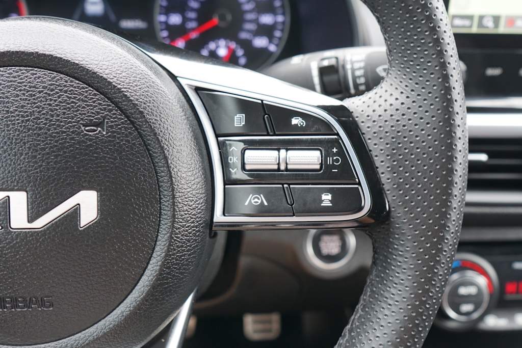 Thumbnail: 2023 Kia Forte - 19
