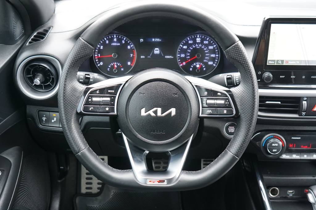 Thumbnail: 2023 Kia Forte - 10