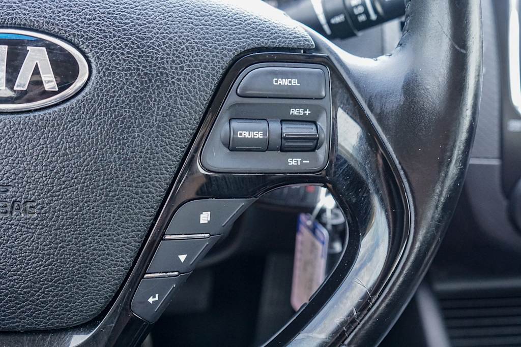 Thumbnail: 2018 Kia Forte - 18