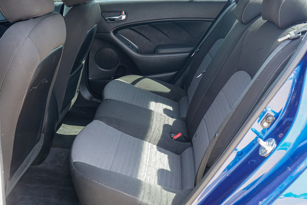 Thumbnail: 2018 Kia Forte - 9