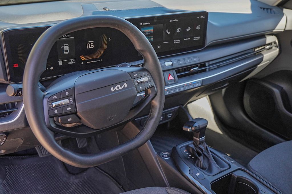 Thumbnail: 2025 Kia K4 - 2