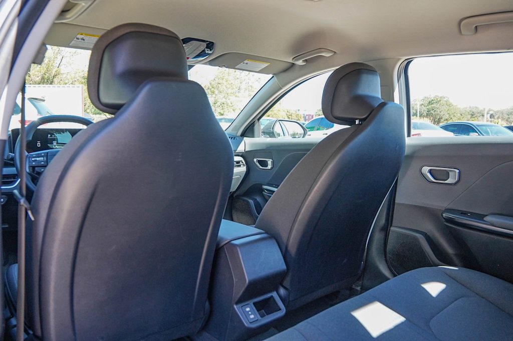 Thumbnail: 2025 Kia K4 - 10