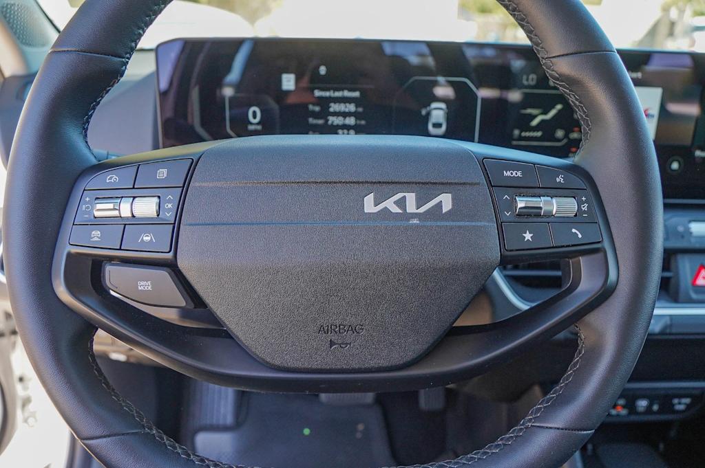 Thumbnail: 2025 Kia K4 - 16