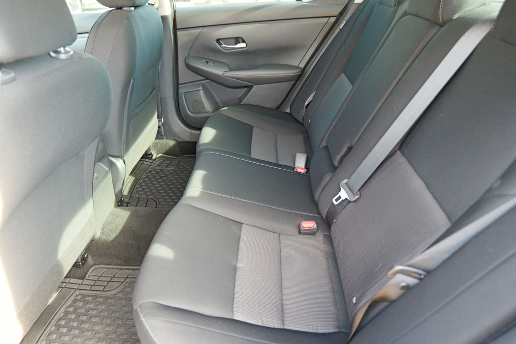 Thumbnail: 2022 Nissan Sentra - 10