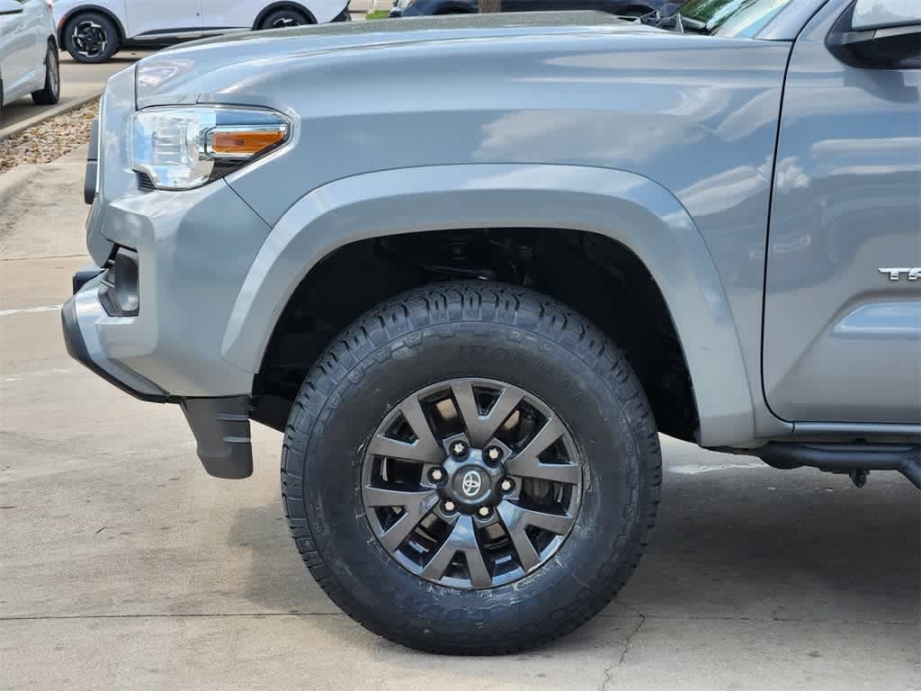 Thumbnail: 2021 Toyota Tacoma - 7