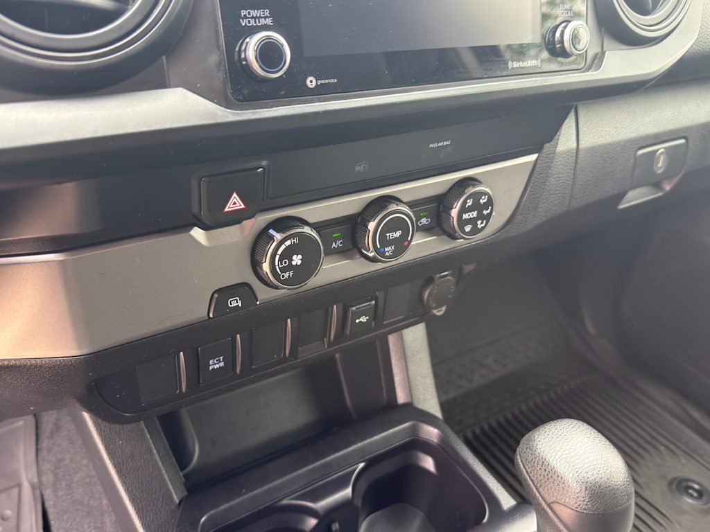 Thumbnail: 2021 Toyota Tacoma - 20