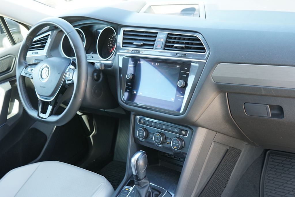 Thumbnail: 2020 Volkswagen Tiguan - 11