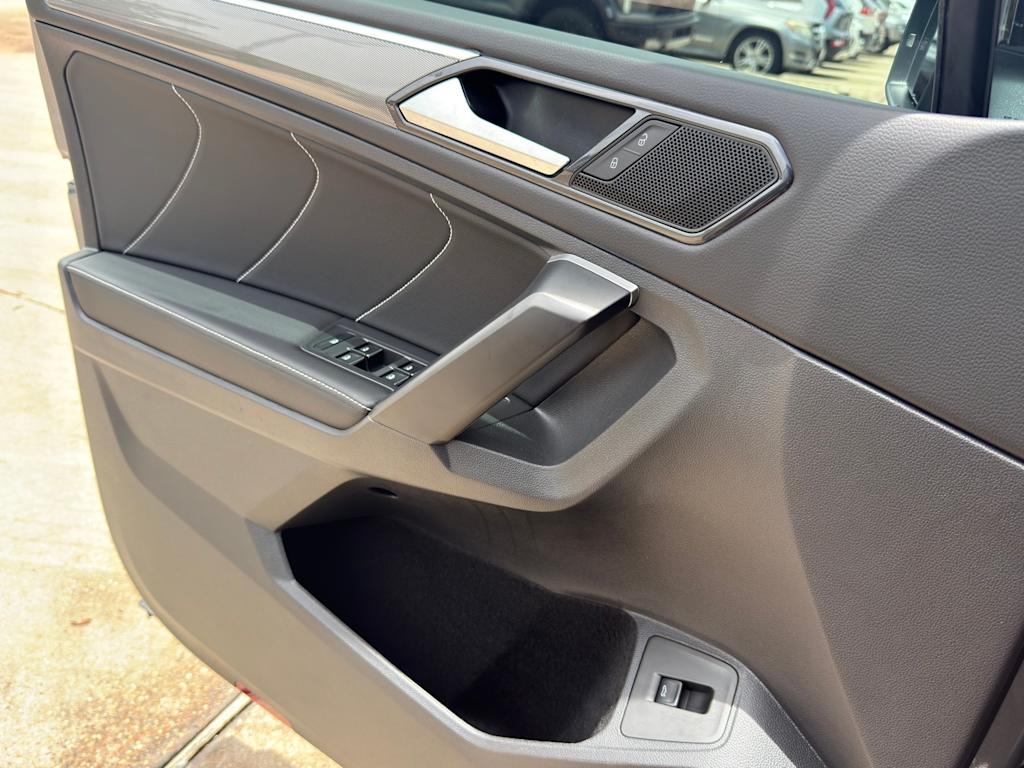 Thumbnail: 2024 Volkswagen Tiguan - 25