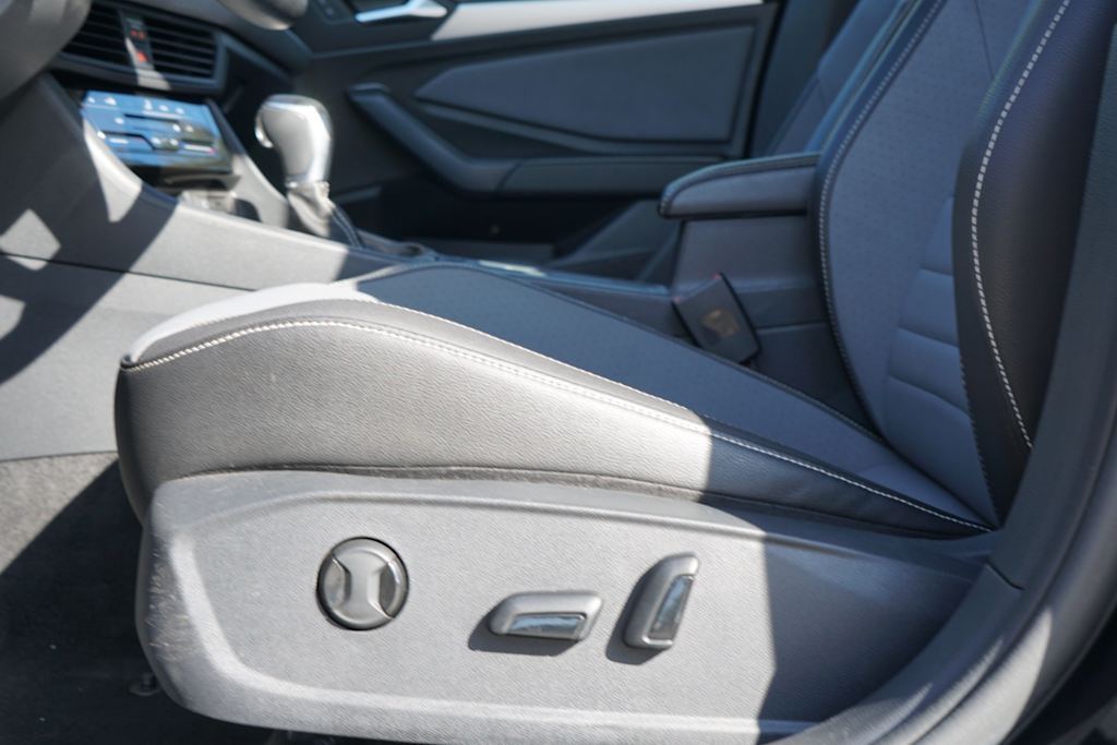 Thumbnail: 2025 Volkswagen Jetta - 20