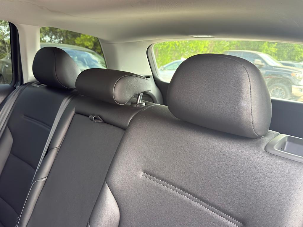 Thumbnail: 2017 Volkswagen Golf - 27