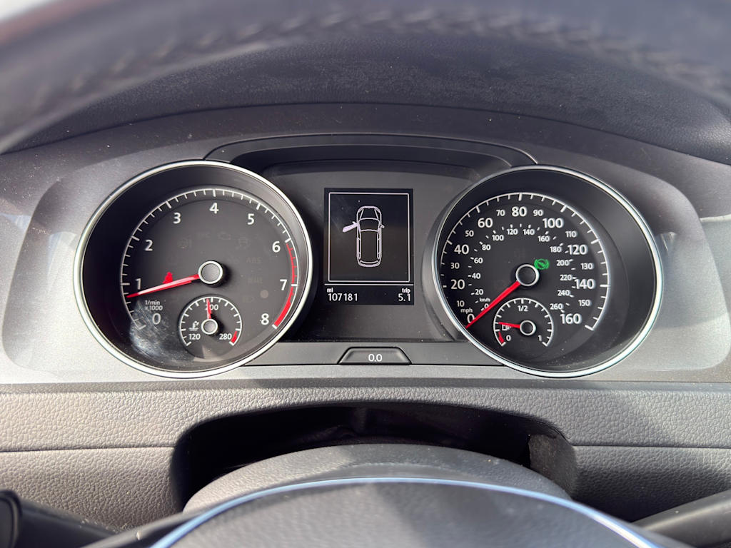 Thumbnail: 2017 Volkswagen Golf - 15