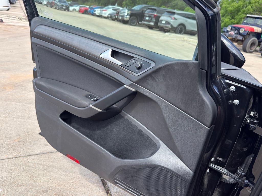 Thumbnail: 2019 Volkswagen Golf - 22