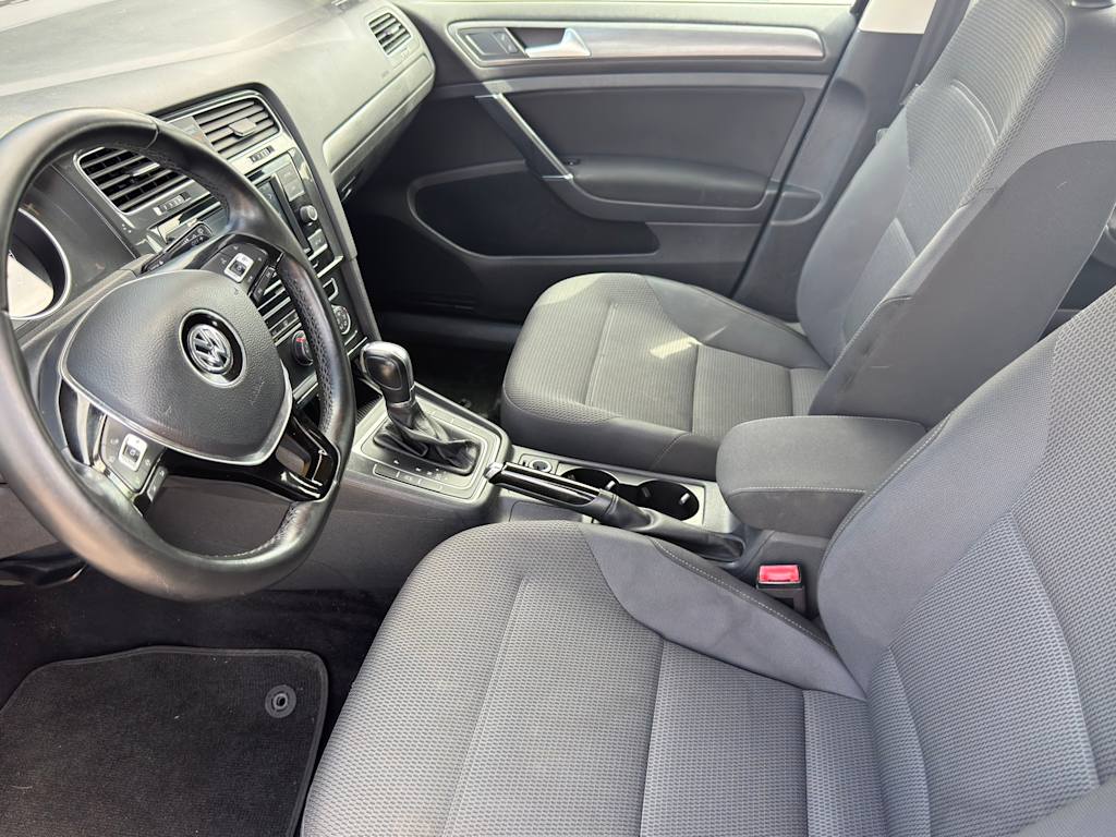 Thumbnail: 2019 Volkswagen Golf - 9