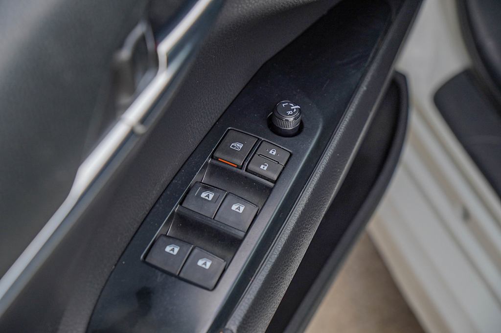 Thumbnail: 2019 Toyota Camry - 28