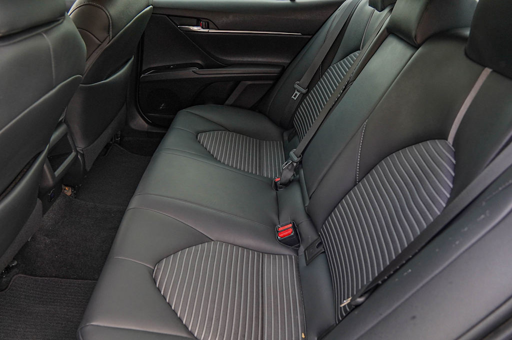 Thumbnail: 2019 Toyota Camry - 30