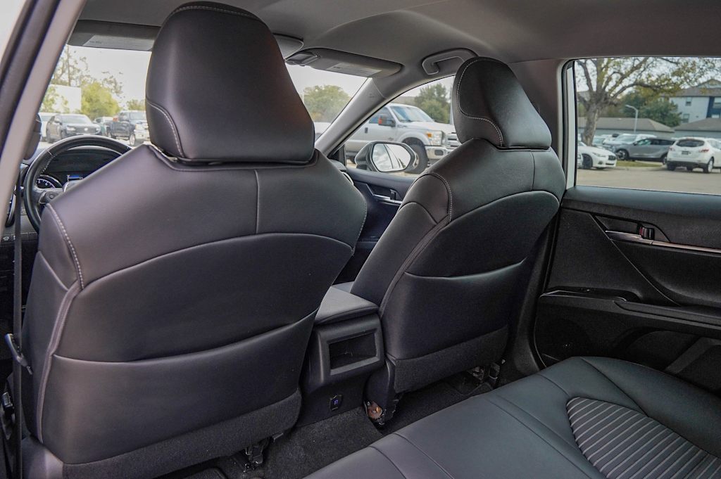 Thumbnail: 2019 Toyota Camry - 9