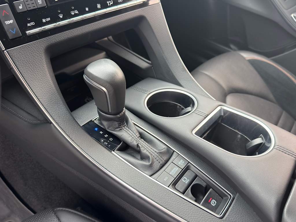 Thumbnail: 2019 Toyota Avalon - 14
