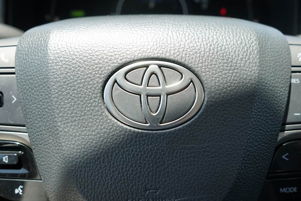 Thumbnail: 2025 Toyota Camry - 19