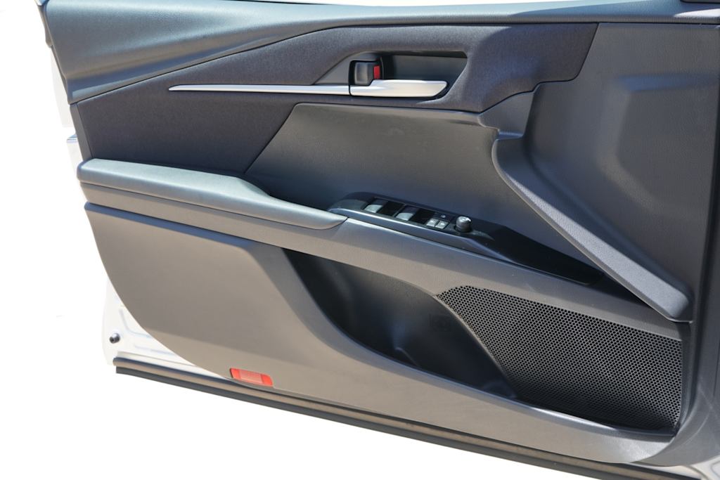 Thumbnail: 2025 Toyota Camry - 22