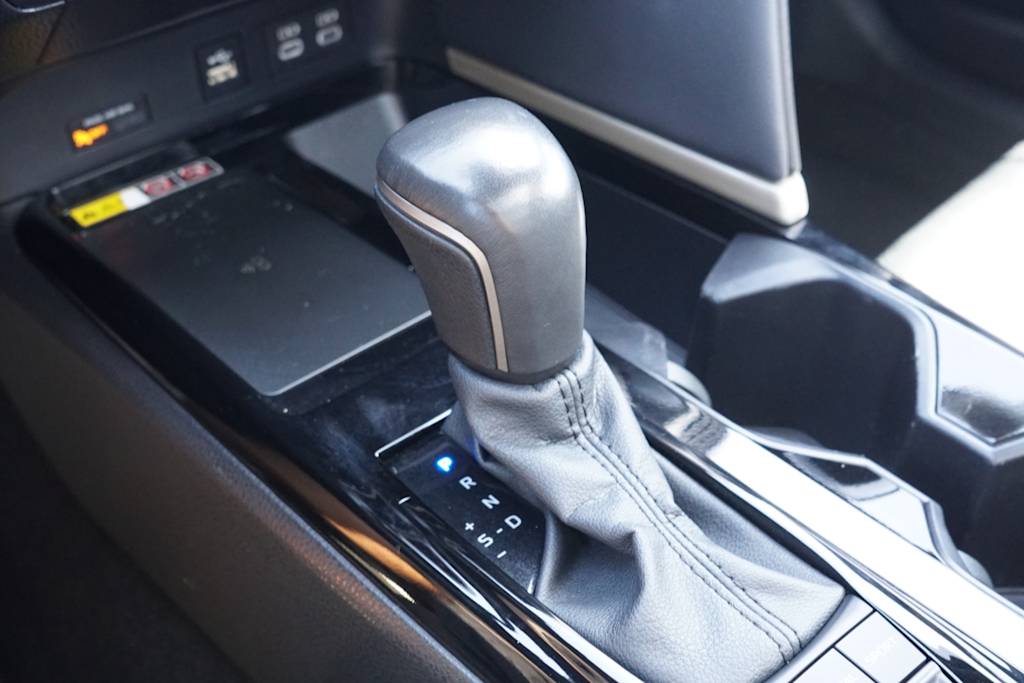 Thumbnail: 2025 Toyota Camry - 13