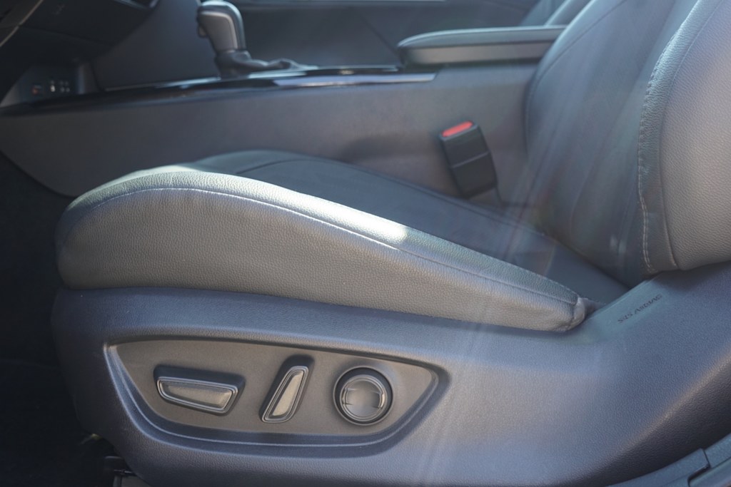 Thumbnail: 2025 Toyota Camry - 20