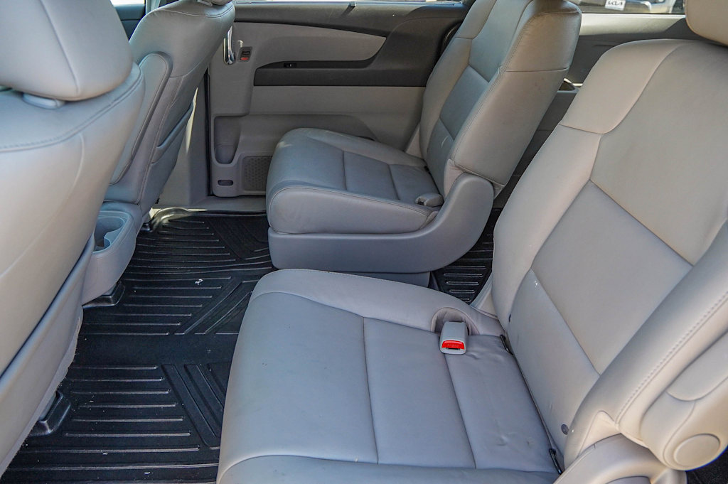Thumbnail: 2015 Honda Odyssey - 30