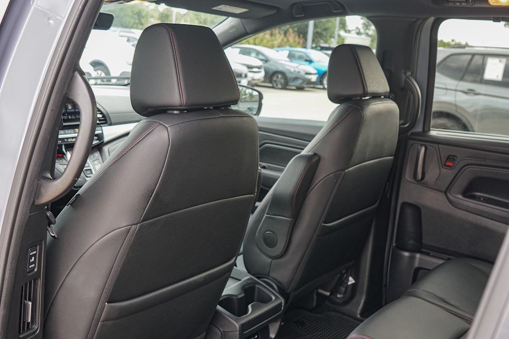 Thumbnail: 2026 Honda Odyssey - 9