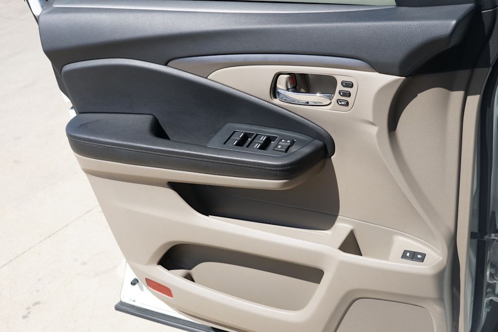 Thumbnail: 2021 Honda Pilot - 19