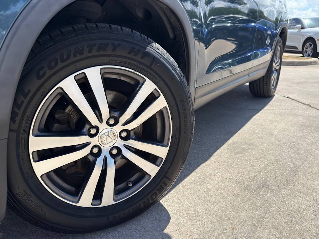 Thumbnail: 2017 Honda Pilot - 7