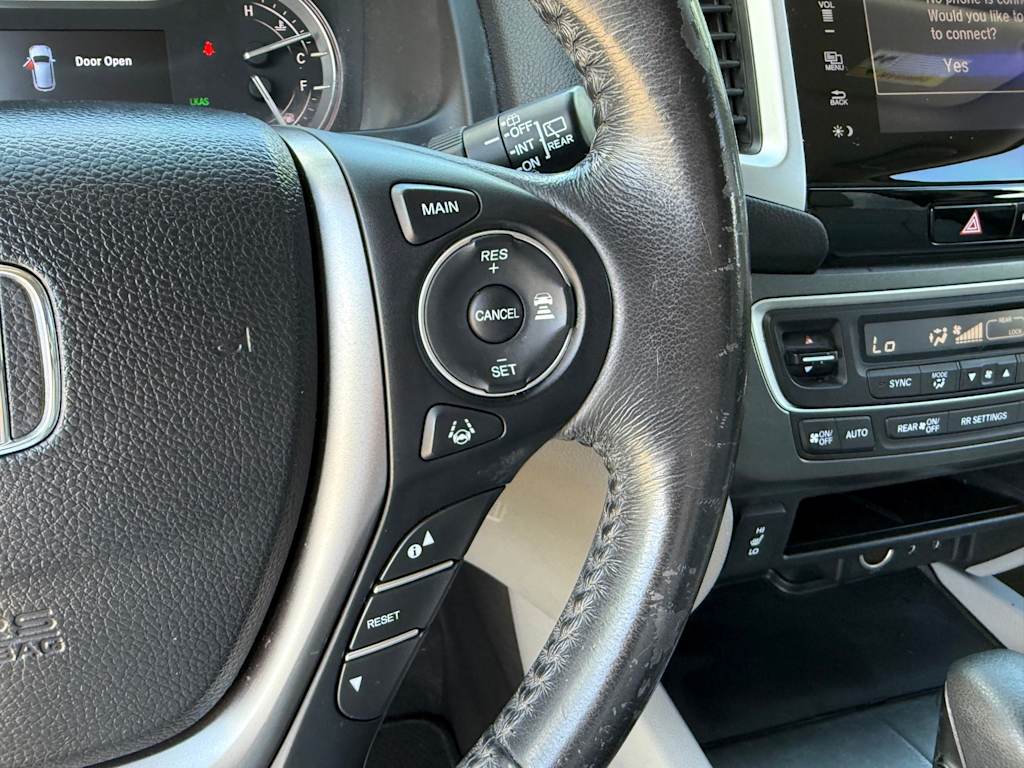 Thumbnail: 2017 Honda Pilot - 22