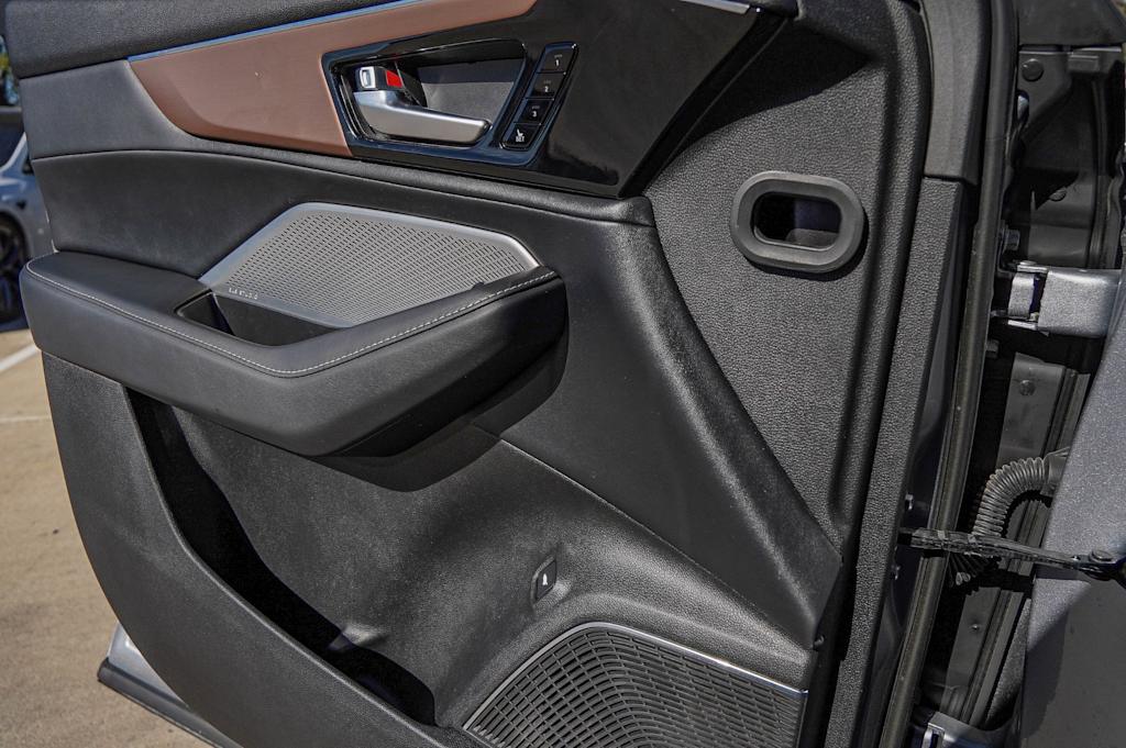 Thumbnail: 2022 Acura MDX - 27