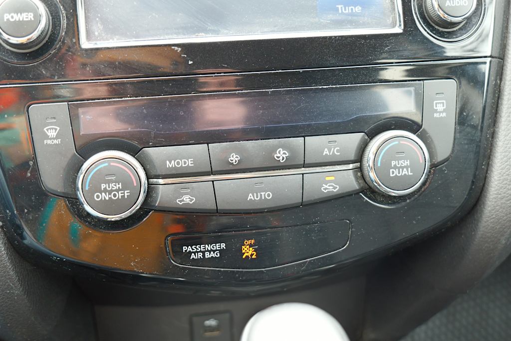 Thumbnail: 2015 Nissan Rogue - 21