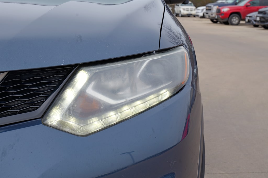 Thumbnail: 2015 Nissan Rogue - 15