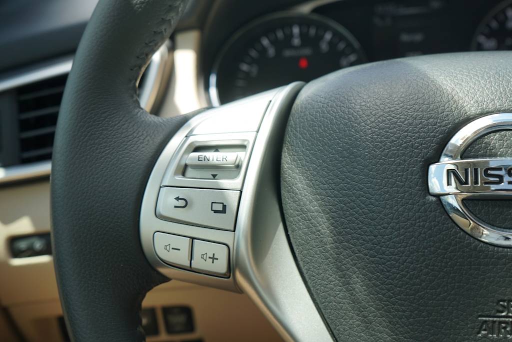 Thumbnail: 2016 Nissan Rogue - 20