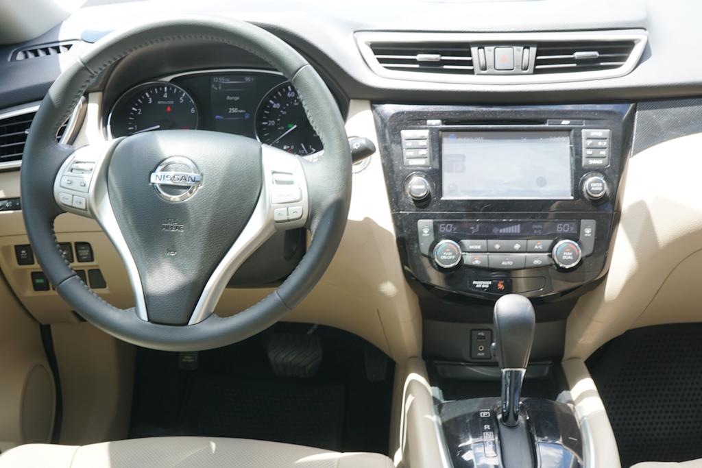 Thumbnail: 2016 Nissan Rogue - 6