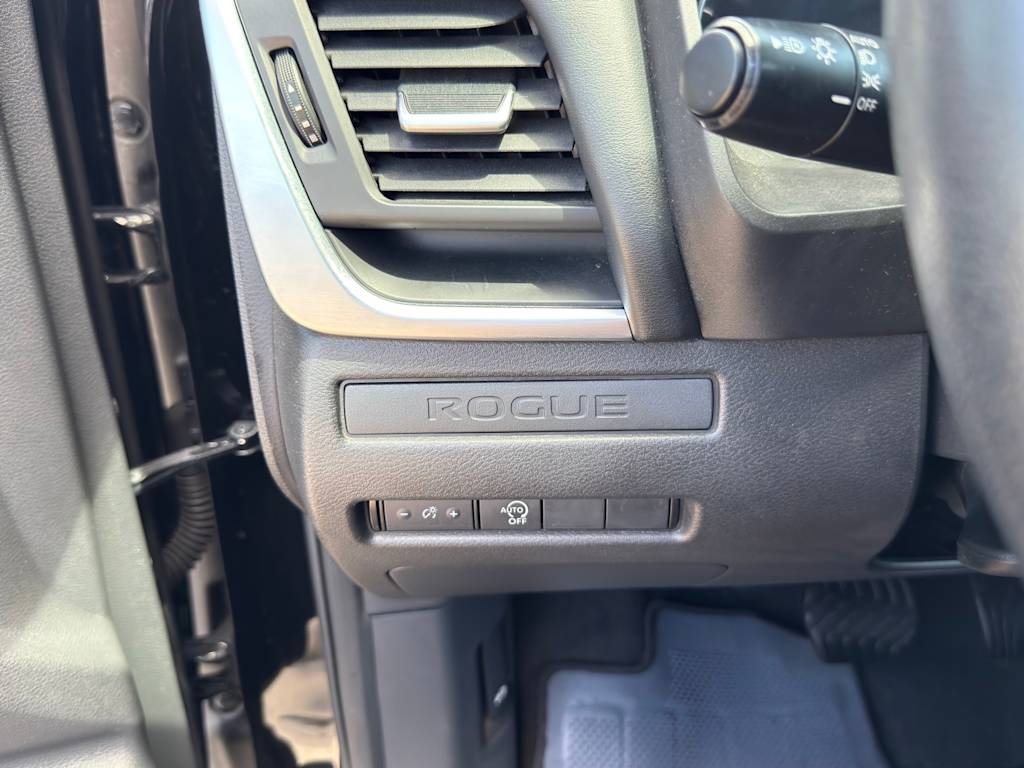 Thumbnail: 2023 Nissan Rogue - 24