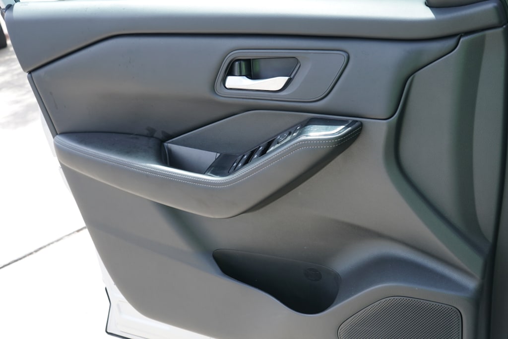 Thumbnail: 2024 Nissan Rogue - 18