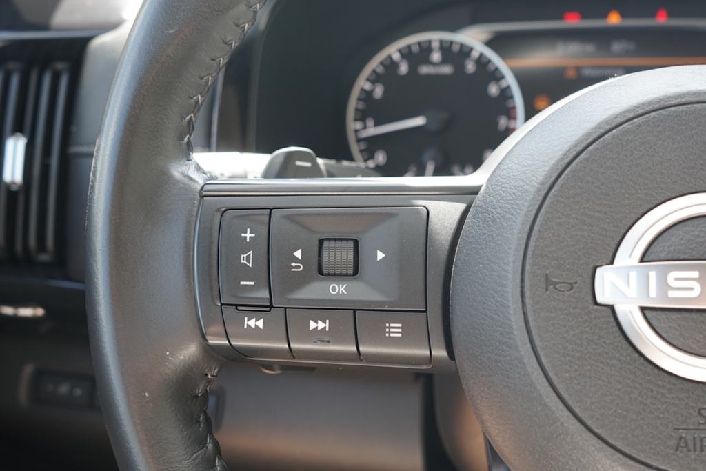 Thumbnail: 2024 Nissan Pathfinder - 17