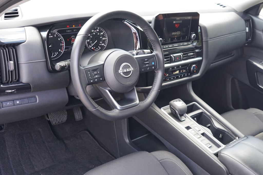 Thumbnail: 2024 Nissan Pathfinder - 2