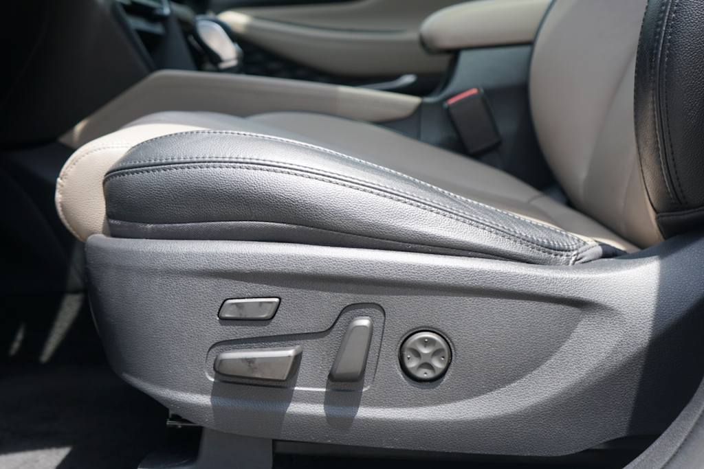 Thumbnail: 2019 Hyundai Santa Fe - 21