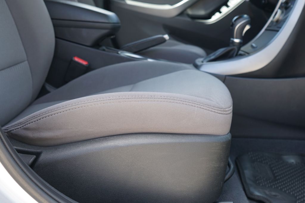 Thumbnail: 2016 Hyundai Elantra - 25