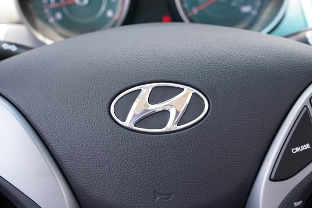 Thumbnail: 2016 Hyundai Elantra - 16