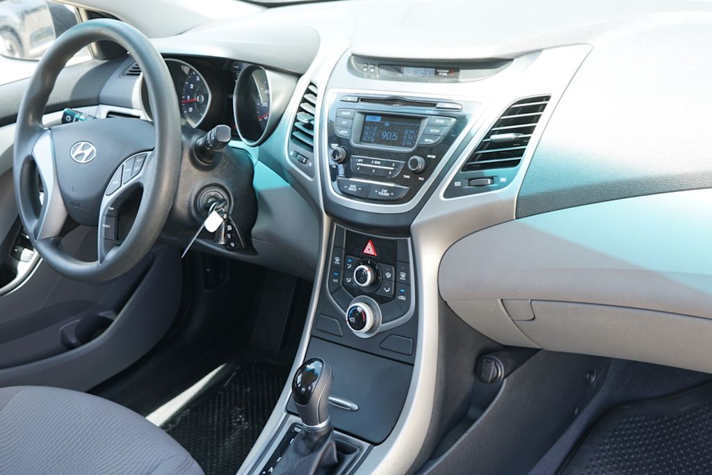 Thumbnail: 2016 Hyundai Elantra - 11