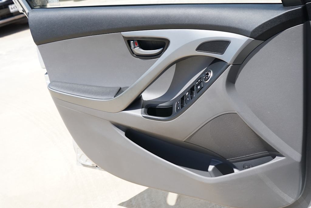 Thumbnail: 2016 Hyundai Elantra - 19