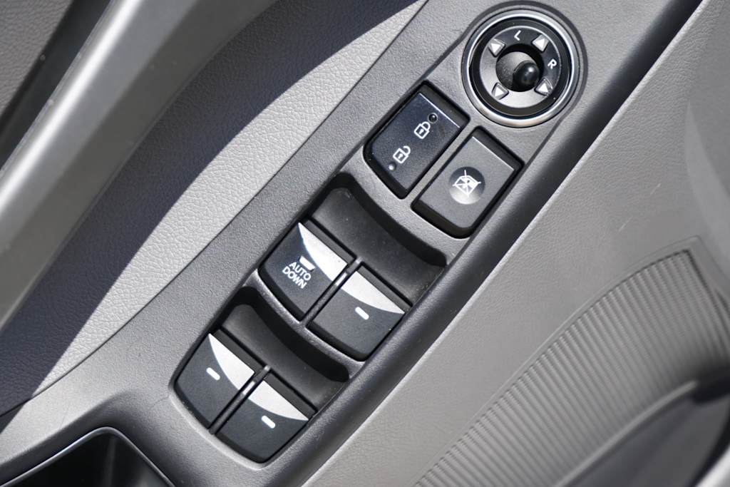 Thumbnail: 2016 Hyundai Elantra - 20