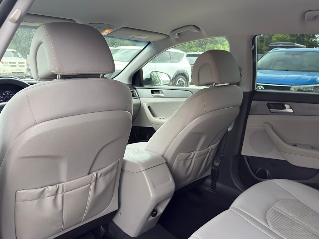Thumbnail: 2016 Hyundai Sonata - 12