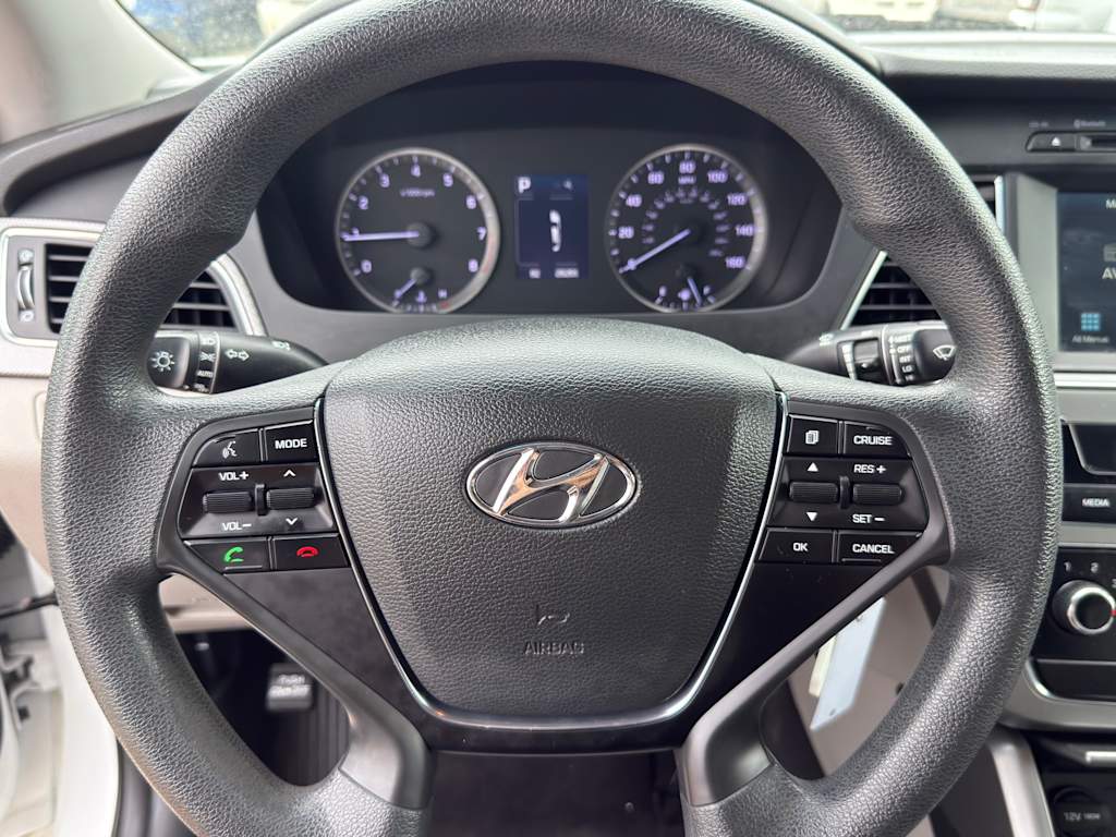 Thumbnail: 2016 Hyundai Sonata - 9